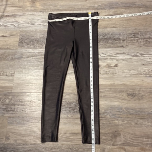 Koral Lustrous Leggings - Picture 6 of 11